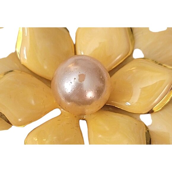 Joan Rivers Gold Tone Peach, Green Enamel Faux Pearl Flower Brooch, Signed M55 - Picture 6 of 10